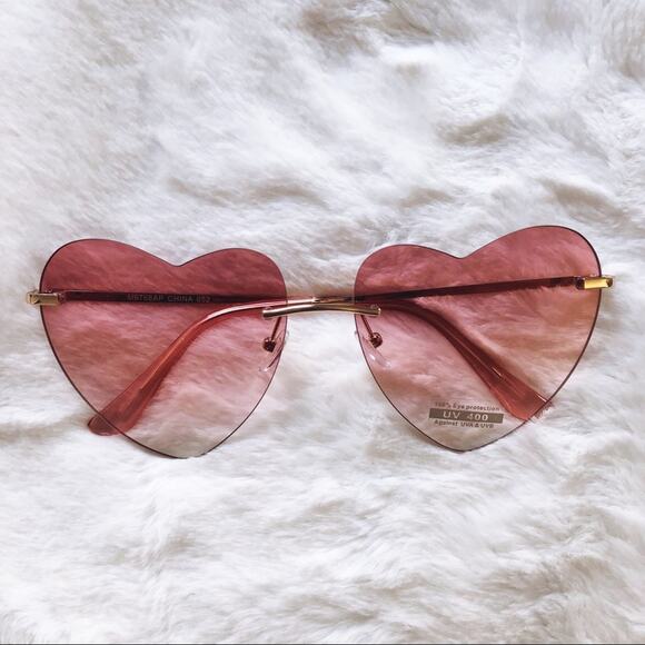 Miley Light Pink Gradient Heart Sunglasses - Picture 1 of 11